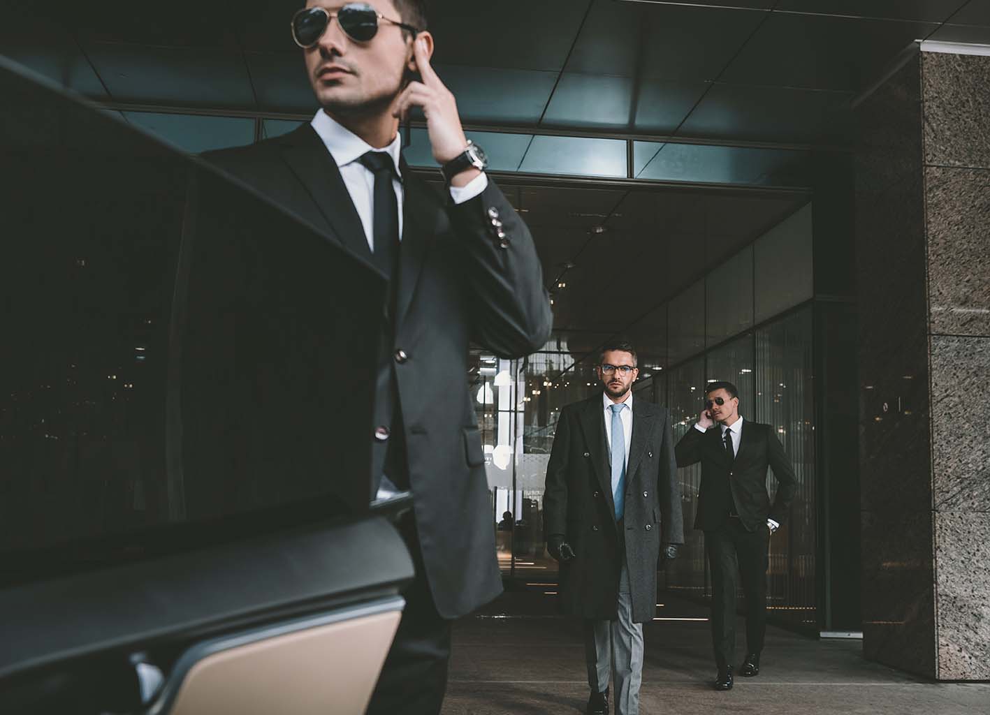 Personen_ Begleitschutz1.jpg